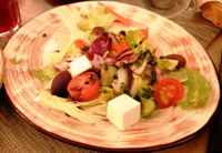 Итальянский ресторан Ил Патио в Москве. Салат из овощей с моцарелой. 27.10.2023г