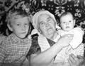С внуками Максимом и Пашей,1985г