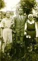 Супруги Лях П.П., Лях В.К. и его мать. Буденновка, 1939г