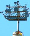 Кораблик-флюгер на шпиле Адмиралтейства, символ Санкт-Петербурга