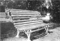 Скамейка в парке г. Таганрога с надписью "Только для немцев"