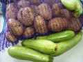 Основные компоненты овощного рагу - картофель и кабачки