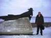 Памятник тюленю на набережной Северной Двины