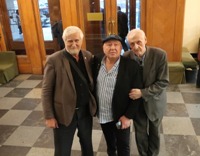 Справа налево: Э.В. Хандюков, В.И. Пеленягрэ и В.П. Лях после  презентации журналов МОО СПР в фойе Дома писвателей. 19.10.2025г